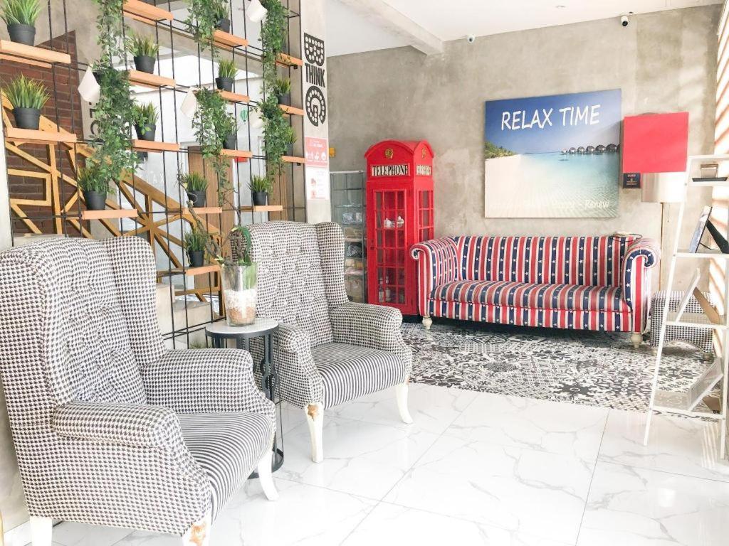 فندق Collection O 31 The Batik Bed And Coffee باندونج المظهر الخارجي الصورة